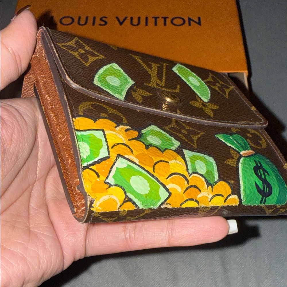 Louis Vuitton Monogram Wallet - Picture 9 of 11